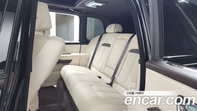 Rolls-Royce Cullinan 2019 — photo 25
