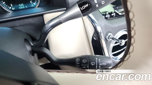 Rolls-Royce Cullinan 2019 — photo 30