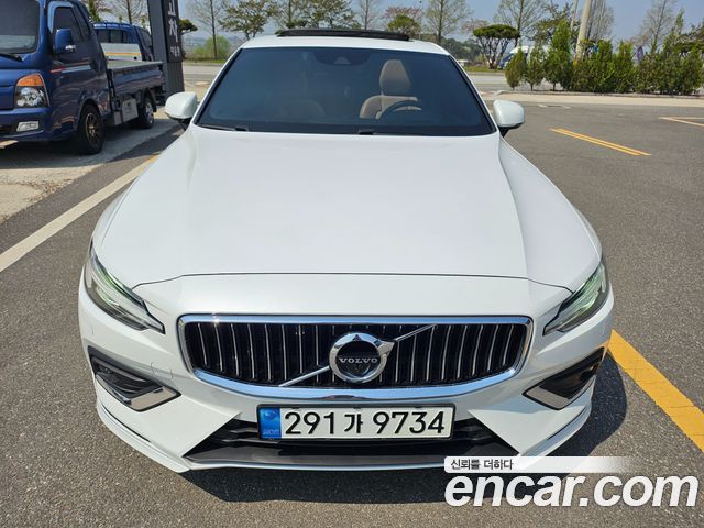 Volvo S60 2021 — photo 2