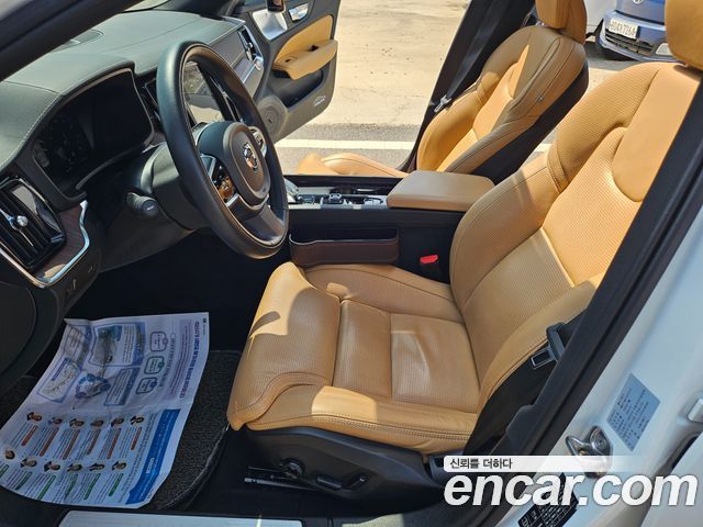 Volvo S60 2021 — photo 14
