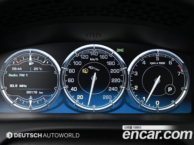 Jaguar XJ 2013 — photo 8