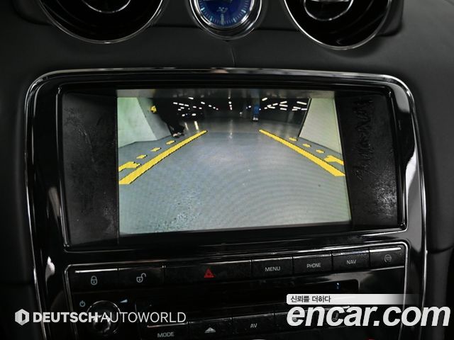 Jaguar XJ 2013 — photo 15