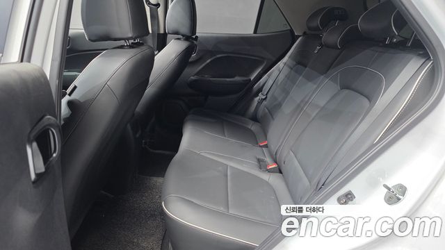 Hyundai Venue 2022 — photo 18