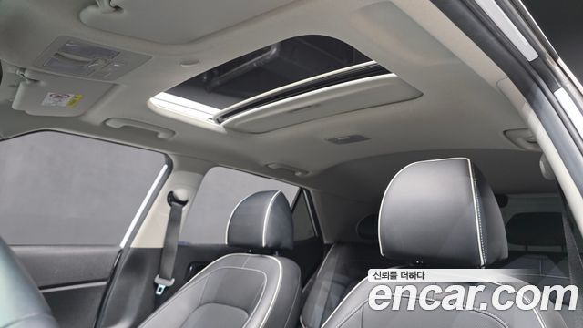 Hyundai Venue 2022 — photo 24