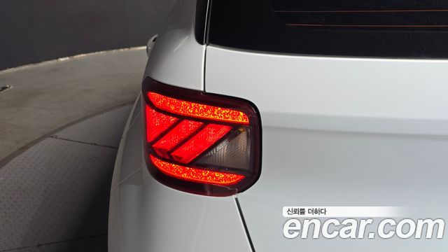 Hyundai Venue 2022 — photo 9