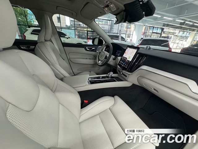 Volvo XC60 2026 — photo 7