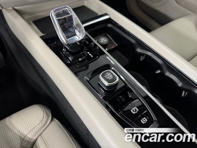Volvo XC60 2026 — photo 9