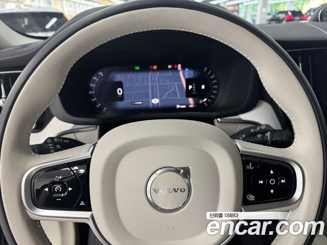 Volvo XC60 2026 — photo 13
