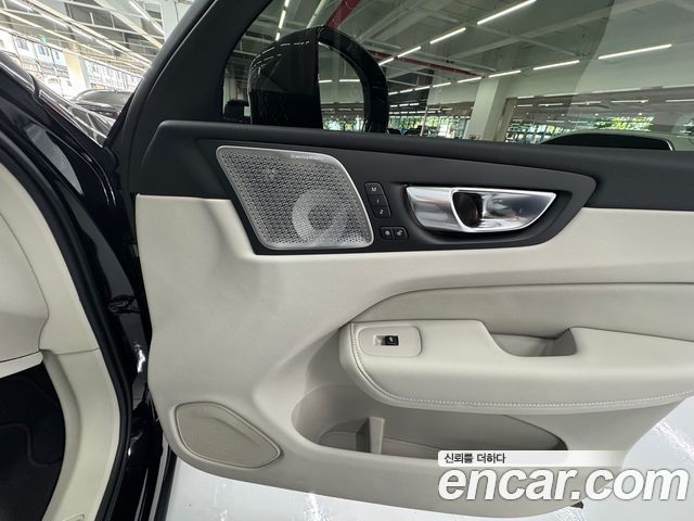 Volvo XC60 2026 — photo 14