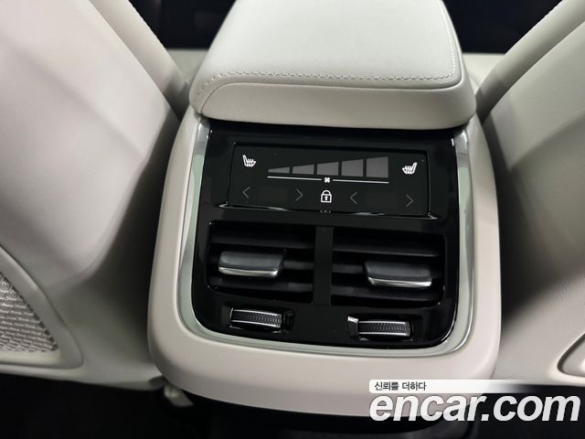 Volvo XC60 2026 — photo 15