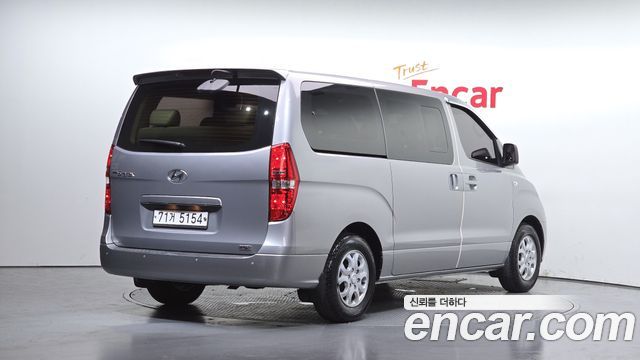 Hyundai Starex 2016 — photo 2