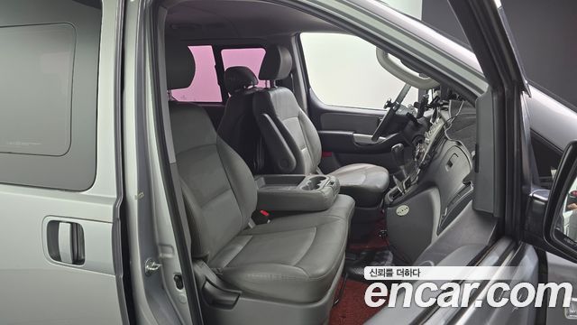 Hyundai Starex 2016 — photo 17