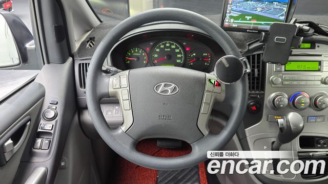 Hyundai Starex 2016 — photo 18
