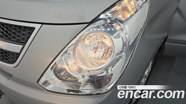 Hyundai Starex 2016 — photo 8