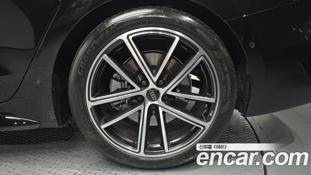 Audi A5 2025 — photo 7