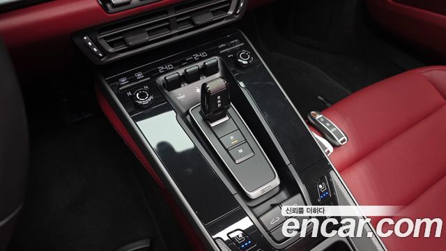 Porsche 911 2024 — photo 12