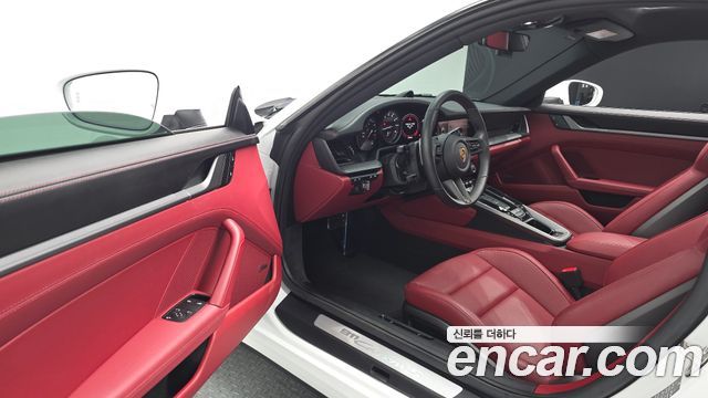 Porsche 911 2024 — photo 13