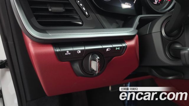 Porsche 911 2024 — photo 18