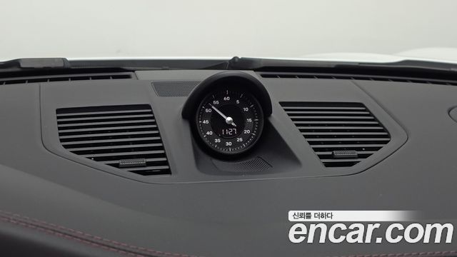 Porsche 911 2024 — photo 26
