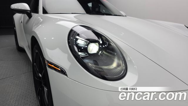 Porsche 911 2024 — photo 8