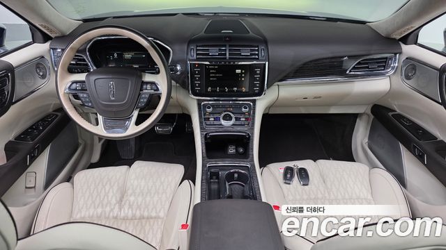 Lincoln Continental 2019 — photo 10