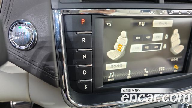 Lincoln Continental 2019 — photo 12