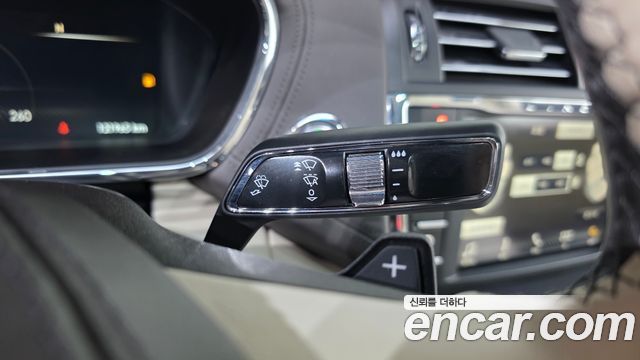 Lincoln Continental 2019 — photo 28