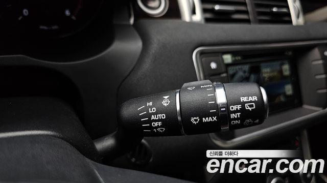 Land Rover Range Rover Evoque 2016 — photo 18