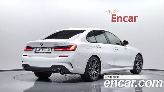 BMW 3-Series 2021 — photo 2