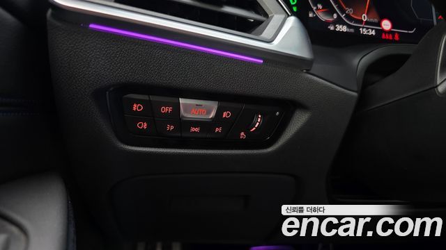 BMW 3-Series 2021 — photo 25