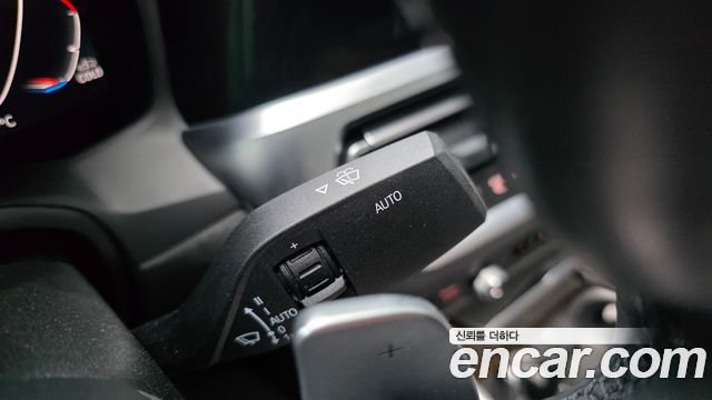 BMW 3-Series 2021 — photo 26