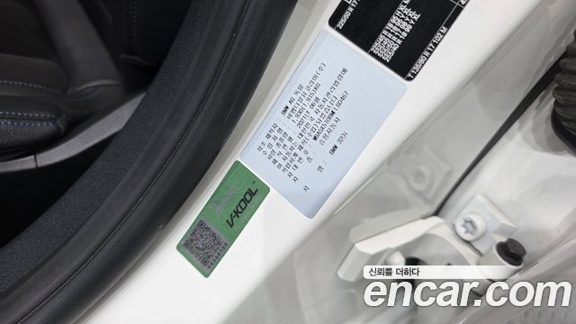 BMW 3-Series 2021 — photo 28