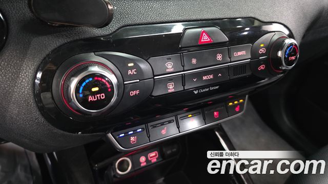 Kia Sorento 2015 — photo 16