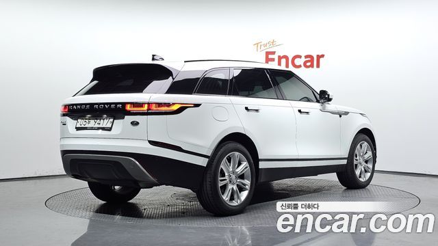 Land Rover Range Rover Velar 2018 — photo 2