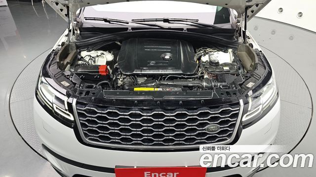 Land Rover Range Rover Velar 2018 — photo 6