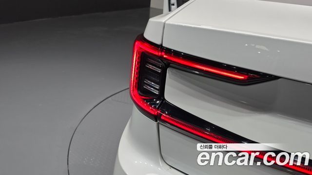 Polestar Polestar 2 2023 — photo 9
