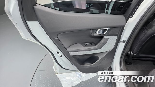 Polestar Polestar 2 2023 — photo 15