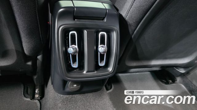 Polestar Polestar 2 2023 — photo 29