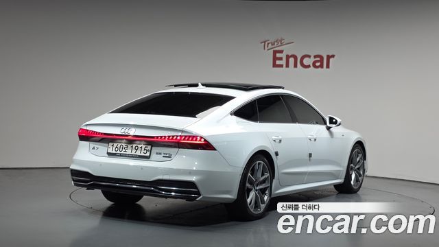 Audi A7 2020 — photo 2