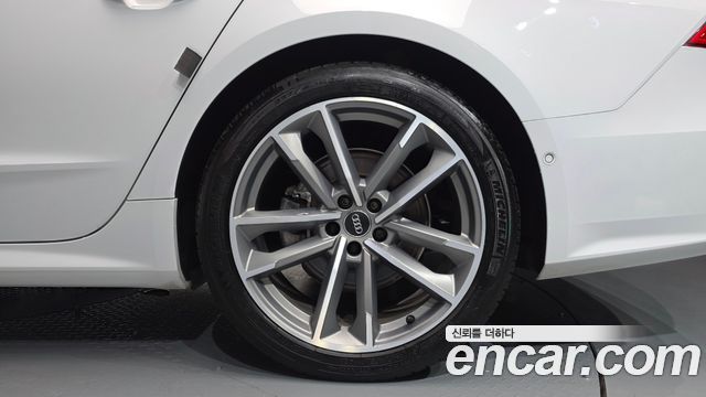 Audi A7 2020 — photo 7
