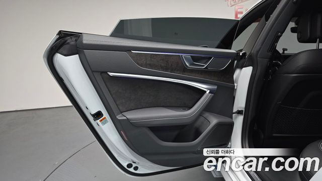 Audi A7 2020 — photo 15