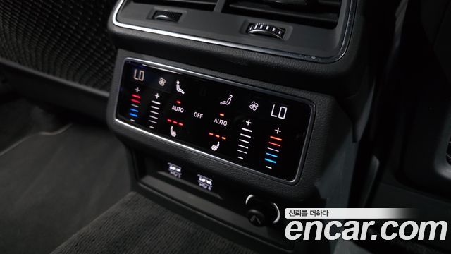 Audi A7 2020 — photo 30