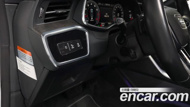 Audi A7 2020 — photo 34