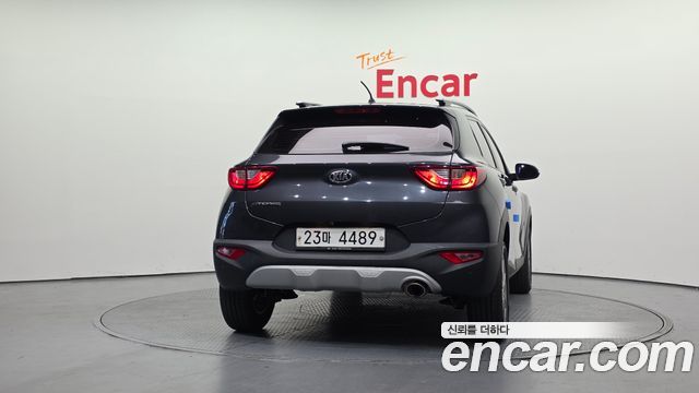 Kia Stonic 2018 — photo 4