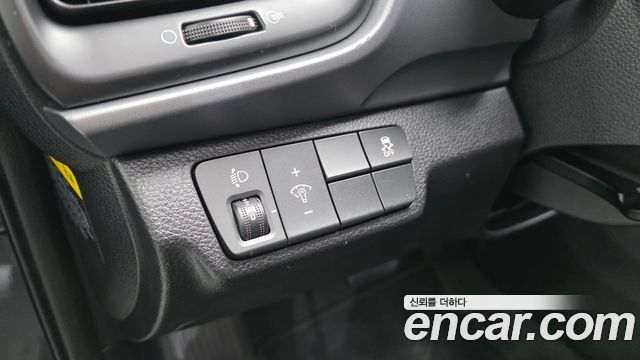 Kia Stonic 2018 — photo 13