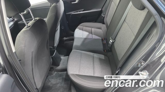 Kia Stonic 2018 — photo 18