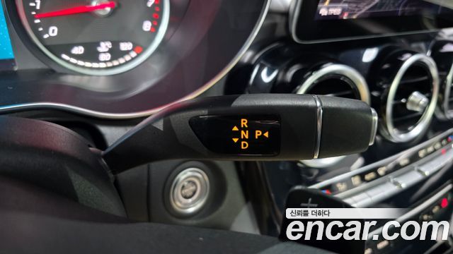 Mercedes-Benz C-Class 2020 — photo 12