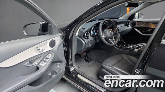 Mercedes-Benz C-Class 2020 — photo 13