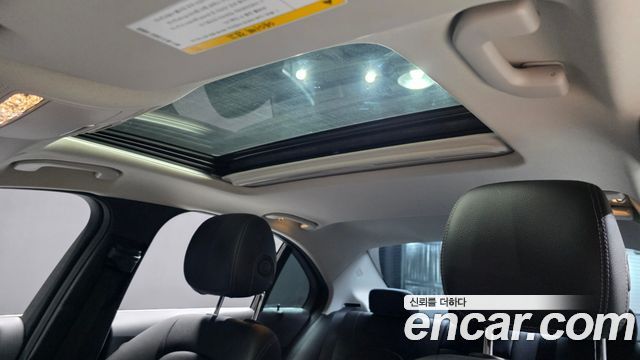 Mercedes-Benz C-Class 2020 — photo 24