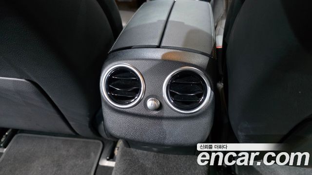 Mercedes-Benz C-Class 2020 — photo 25